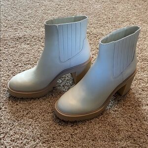 Stylish Cream Boots